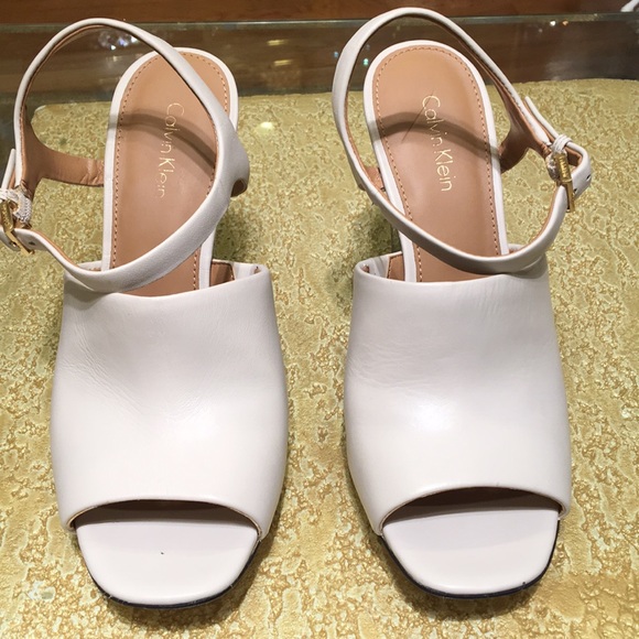 Calvin Klein Shoes - NWOT CALVIN KLEIN SHOE